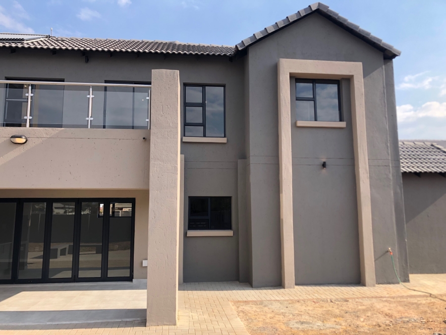 4 Bedroom Property for Sale in Ifafi North West